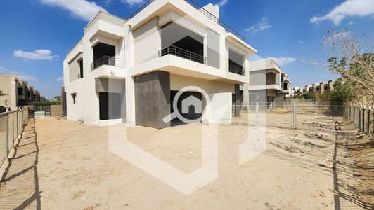 4 Bedroom Twin House for Sale in 6th of October, Giza - The Crown Palm Hills 1. jpeg