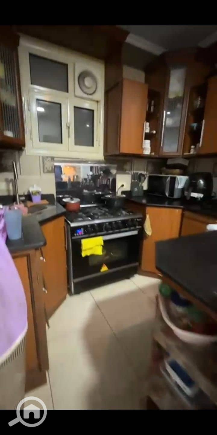 8 696969 (5). jpeg