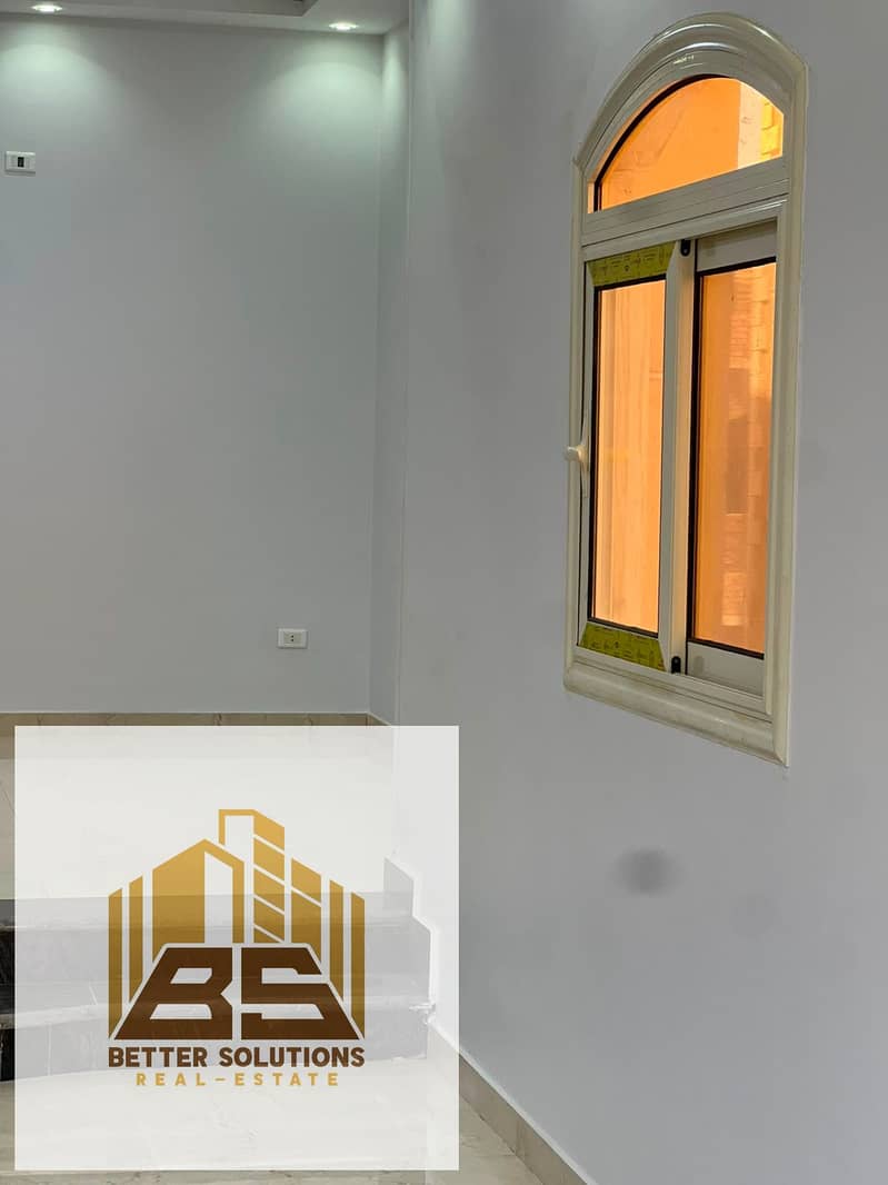 12 ce3d698a-3cbd-4e5c-8048-f3a3a62372e0. jpg
