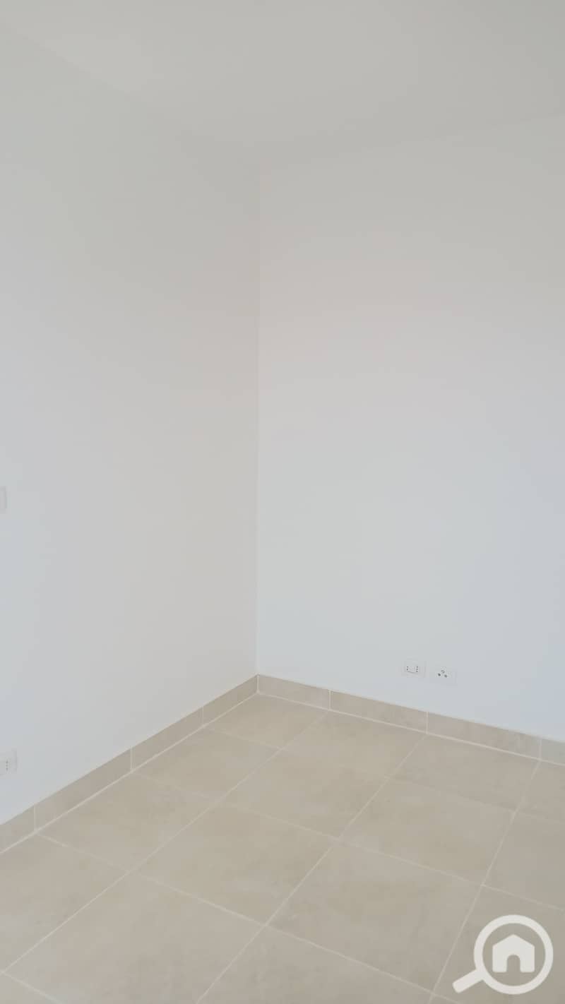 8 9168. jpg
