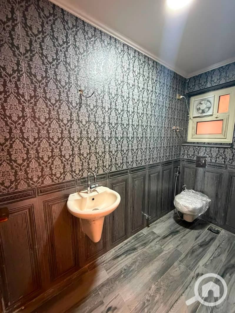 10 57ecf512-f8cb-4897-b127-69dd01421864. jpeg