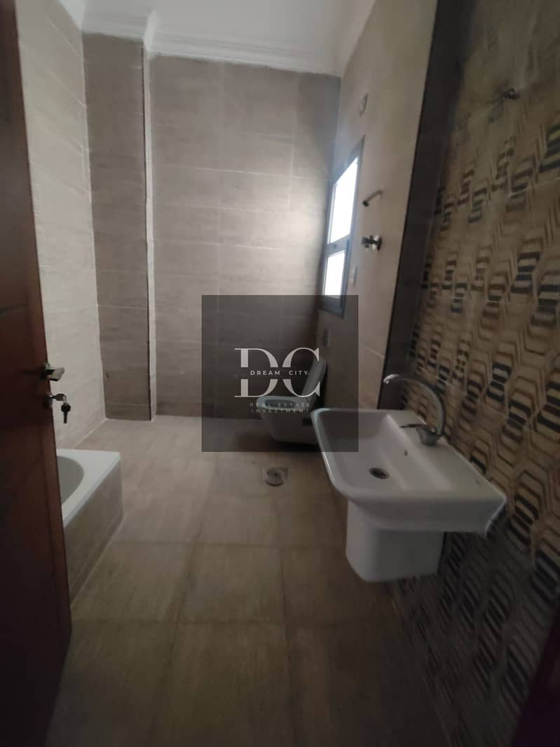 2 68ab4ffc-c800-4d10-bd9d-229bb4917b26. jpg