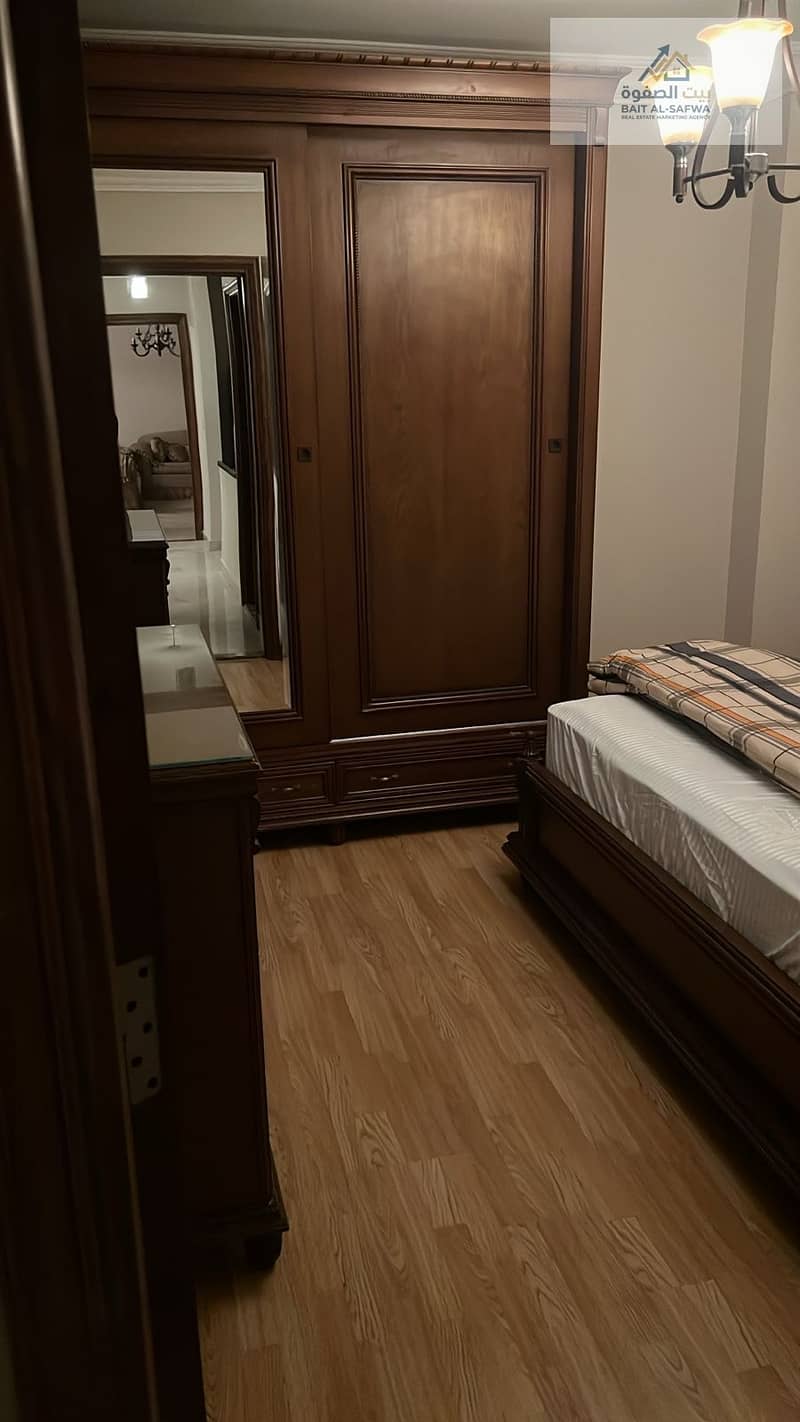 8 1000304860. jpg