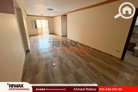 3 Bedroom Flat for Sale in Gianaclis, Alexandria - 1. jpg