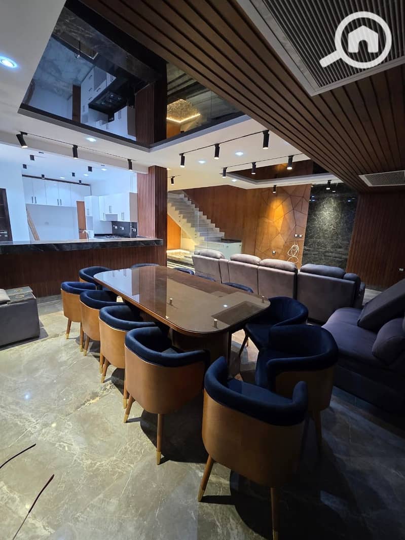 3 682a6e0f-c010-49c5-927b-4ee5f7511cb1. jpeg