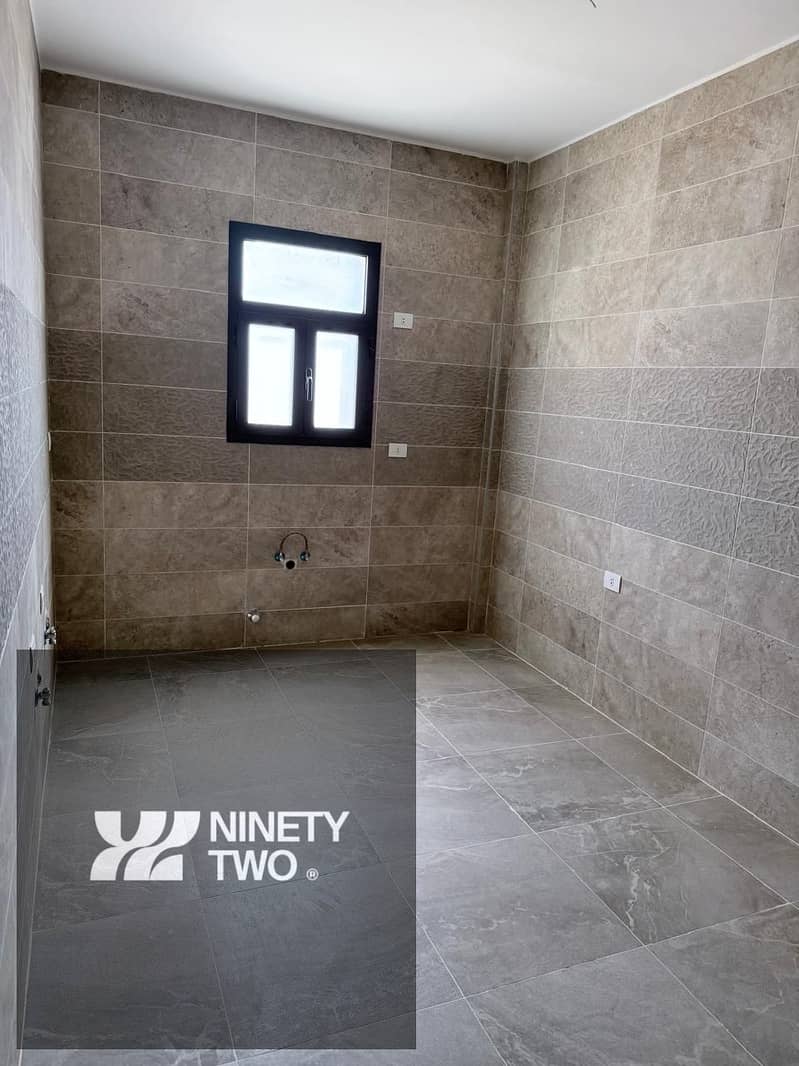 9 1000278163. jpg