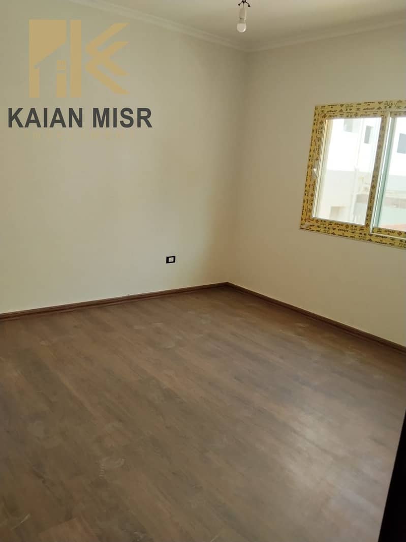 5 2096. jpg