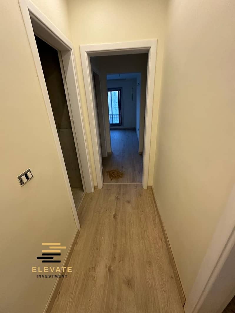 8 370190. jpg