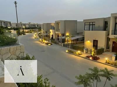 3 Bedroom Chalet for Sale in Ain Sukhna, Suez - Senior chalet150sqm with garden 150sqm direct lagoon very prime location and very lowest price in azha