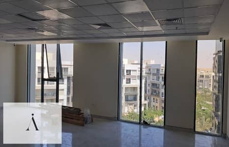 Office for Rent in New Cairo, Cairo - 113sqm Finished Office for Rent | Hyde Park