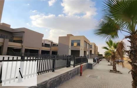 مطعم و كافيه للايجار في القاهرة الجديدة، القاهرة - محل للإيجار ١٤٠ م نصف تشطيب أوبن فيو بسعر لقطة مطعم و كافيه للايجار في القاهرة الجديدة، القاهرة - محل للإيجار ١٤٠ م نصف تشطيب أوبن فيو بسعر لقطة