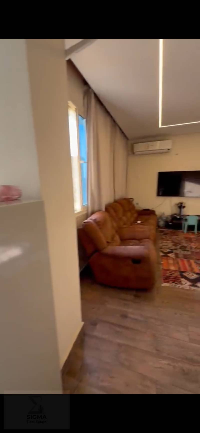 9 1000488727. jpg