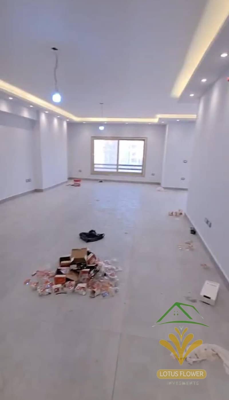 2 1001180305. jpg