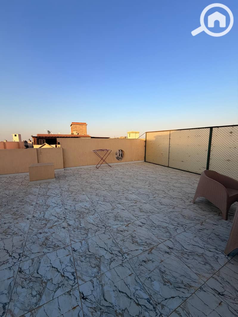 18 27c0ec0c-eb63-4fe7-81a6-74b90a6f7acd. jpg