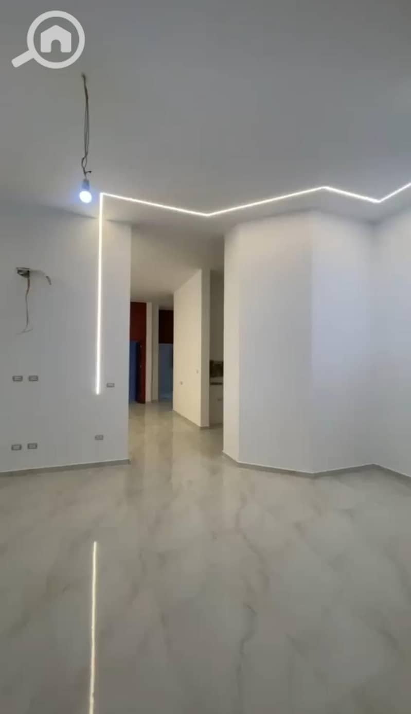 8 1001209884. jpg