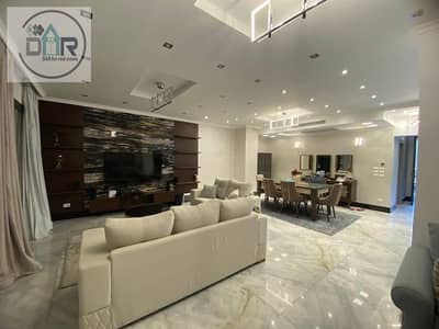 تاون هاوس 4 غرف نوم للايجار في الشيخ زايد، الجيزة - IMG-20260807-WA0001. jpg تاون هاوس 4 غرف نوم للايجار في الشيخ زايد، الجيزة - IMG-20260807-WA0001. jpg