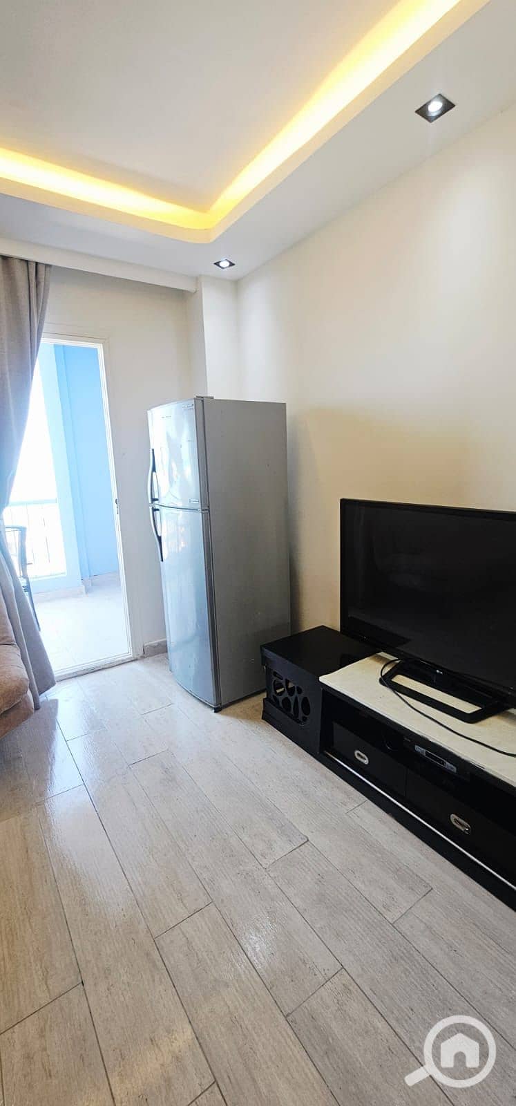 5 98beaf2f-22c3-4ea1-95cf-9e1fd24715be. jpg