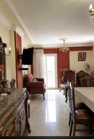 3 Bedroom Flat for Sale in Hadayek al-Ahram, Giza - شقه لقطه لي البيع في حدائق الاهرام -185 م تحميل قديم تعادل (200م) 3 Bedroom Flat for Sale in Hadayek al-Ahram, Giza - شقه لقطه لي البيع في حدائق الاهرام -185 م تحميل قديم تعادل (200م)