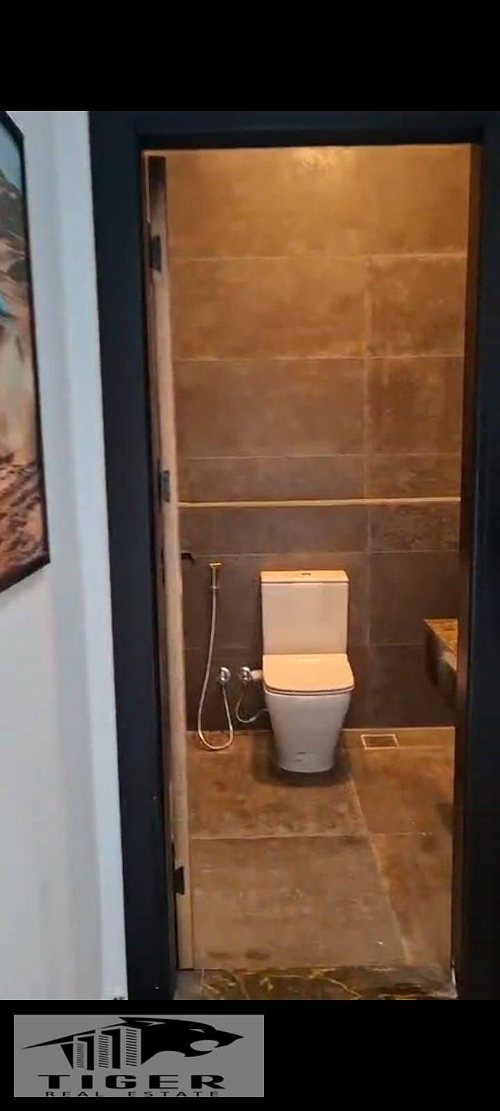 8 1000094291. jpg