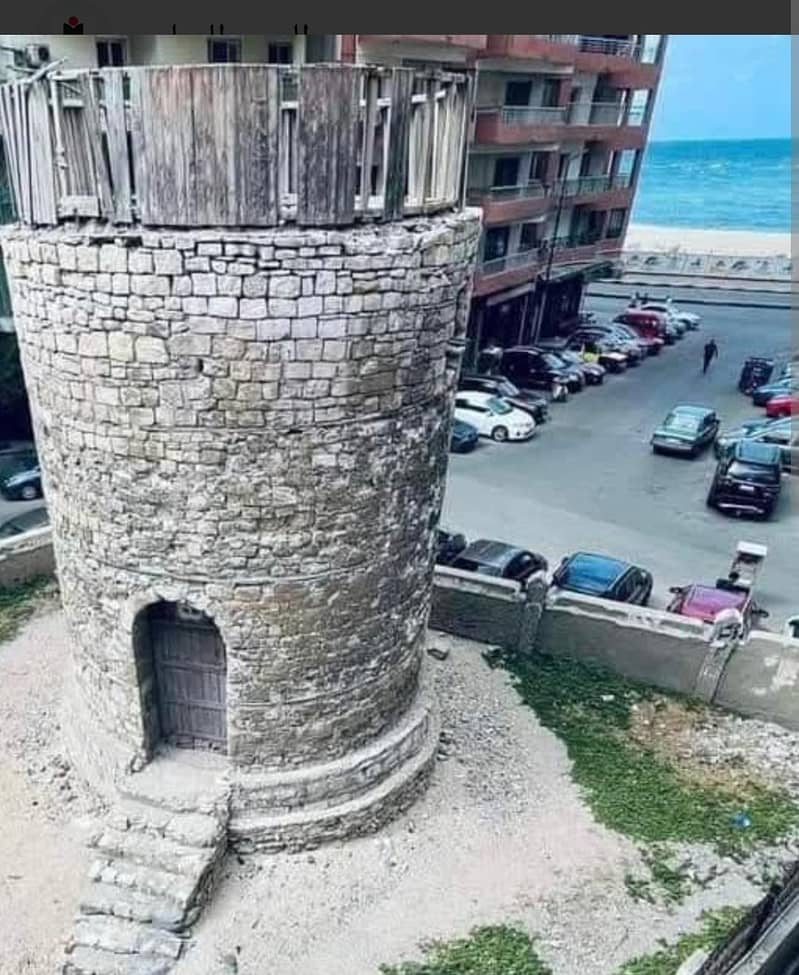 ٢٠٠ متر رؤية مباشرة للبحر علي ميدان الطاحونة المندرة ٢٠٠ متر رؤية مباشرة للبحر علي ميدان الطاحونة المندرة