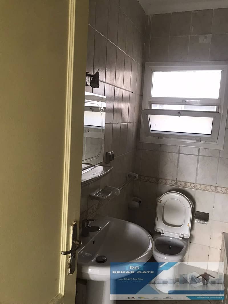 8 45593. jpg