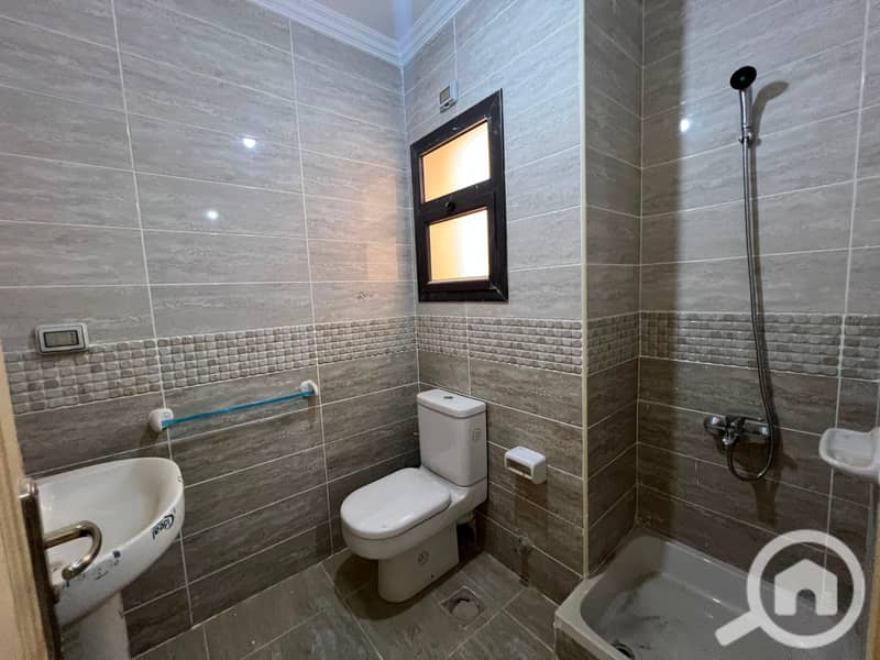2 1fa79184-3d29-45db-b8ca-986651c555aa. jpg