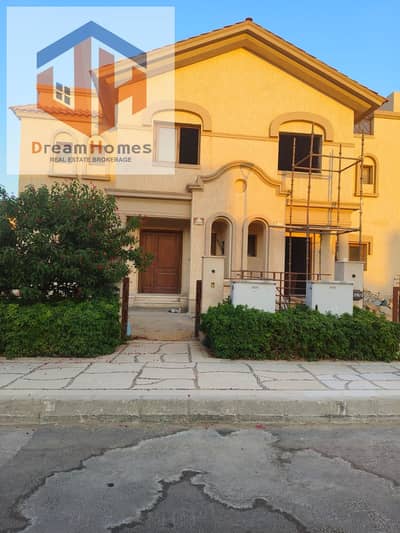 3 Bedroom Townhouse for Sale in Madinaty, Cairo - 16f26542-07b6-493c-8631-9b306b7cc5b8. jpg 3 Bedroom Townhouse for Sale in Madinaty, Cairo - 16f26542-07b6-493c-8631-9b306b7cc5b8. jpg
