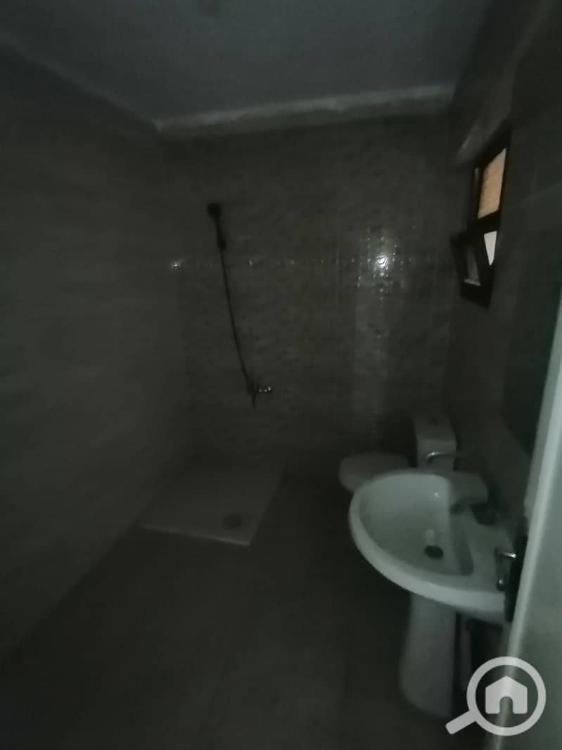 8 23382. jpg