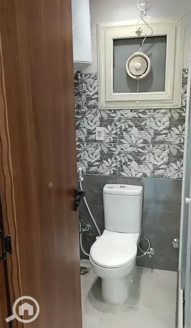 8 1001212664. jpg