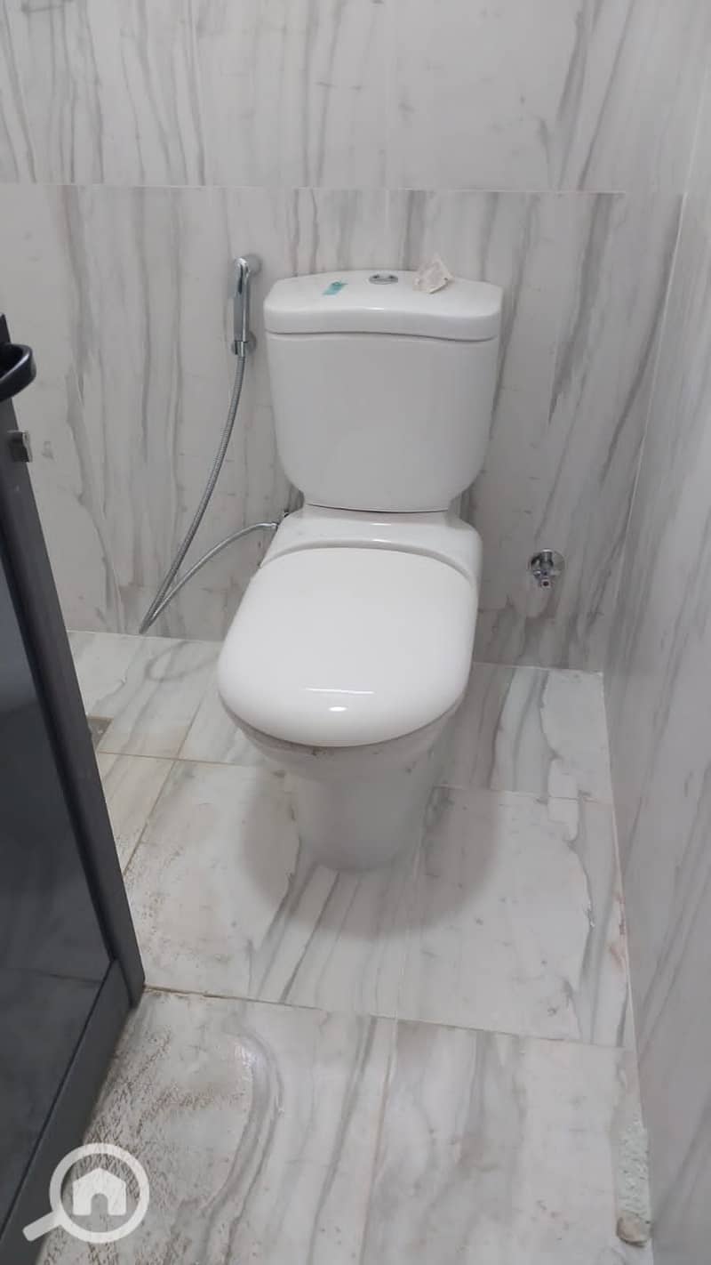 8 1001178770. jpg