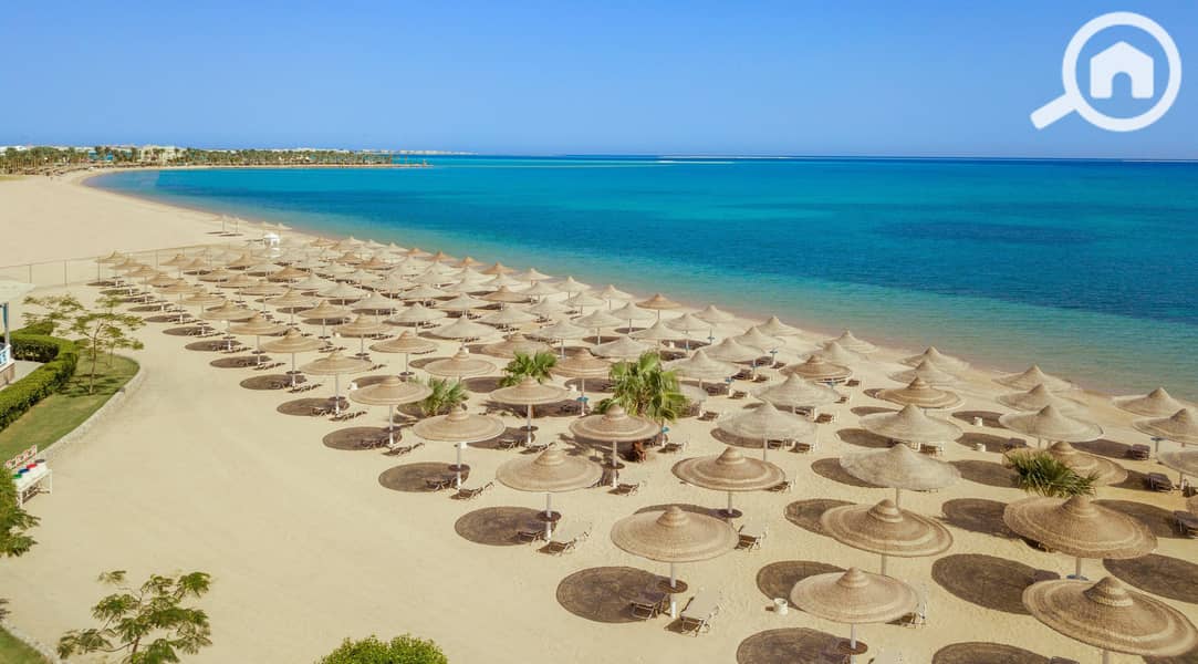 5 imageye___-_imgi_111_solymar-soma-beach. jpeg