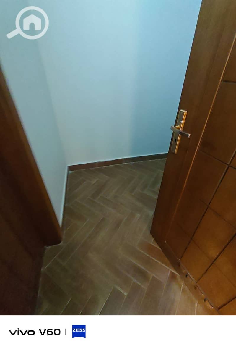 9 1000338693. jpg