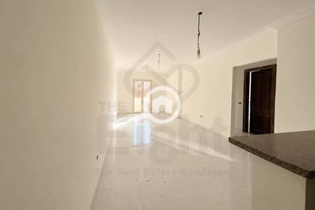 3 Bedroom Flat for Sale in Moharam Bik, Alexandria - 9-56. jpg