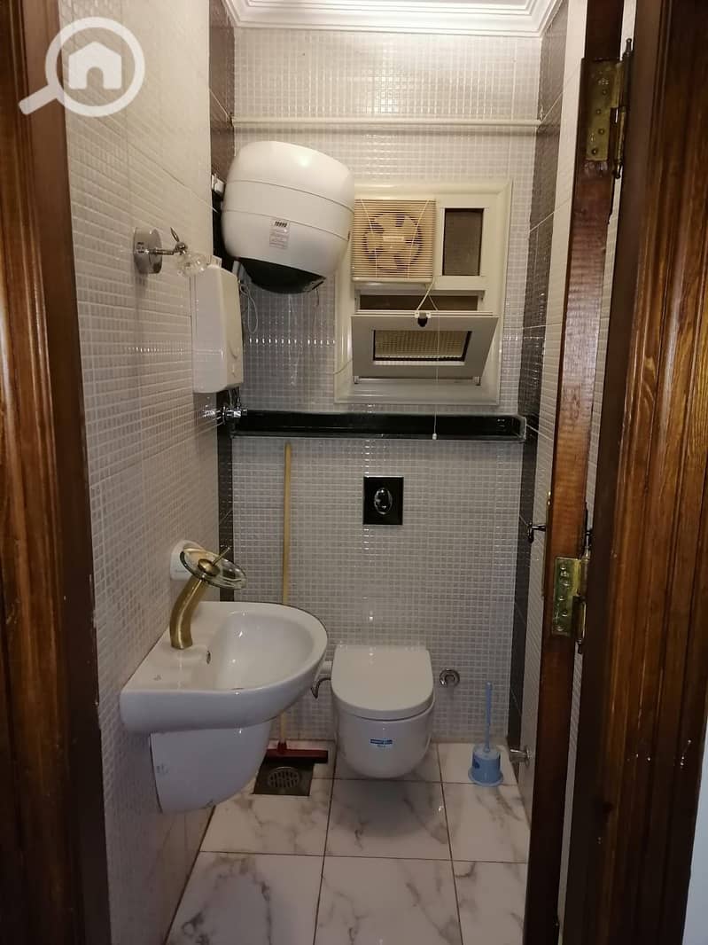 5 1000161349. jpg