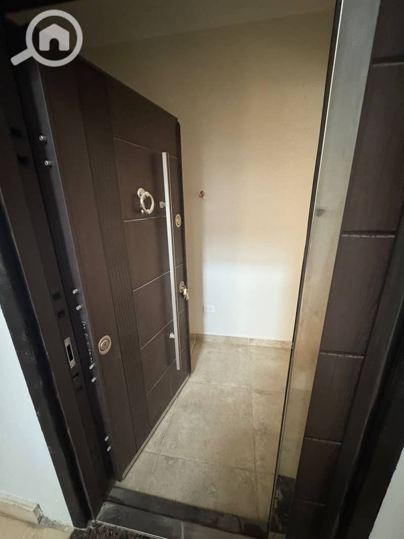 8 ad914c63-6eba-43ab-85af-29293d44. jpg