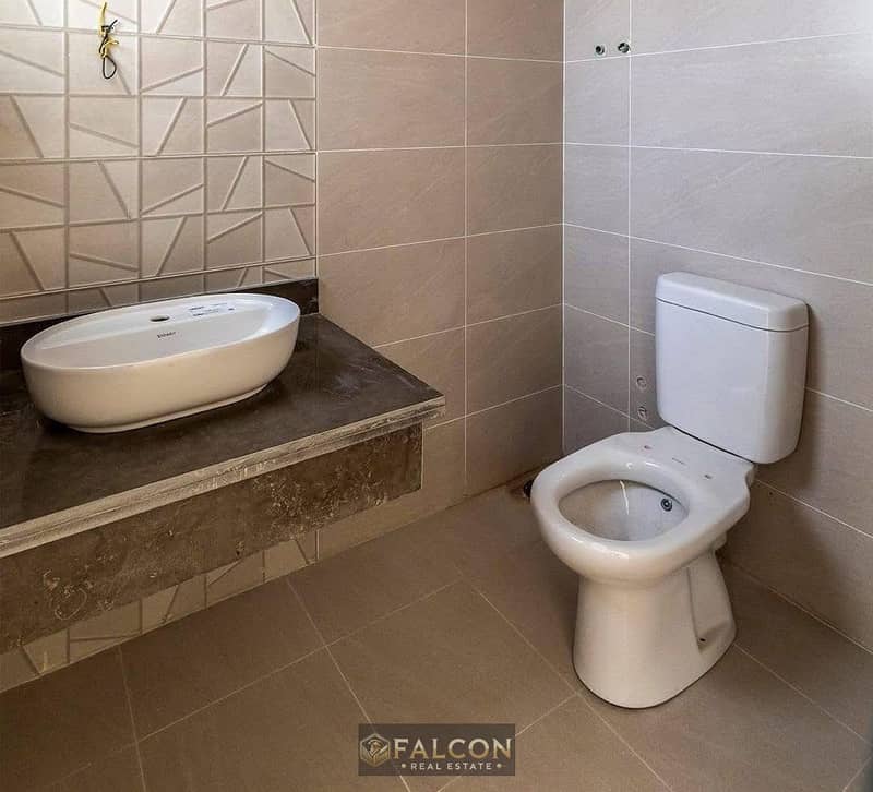 12 db8cc1cb-8796-4a75-bc91-2b2a5ba17dcd. jpg