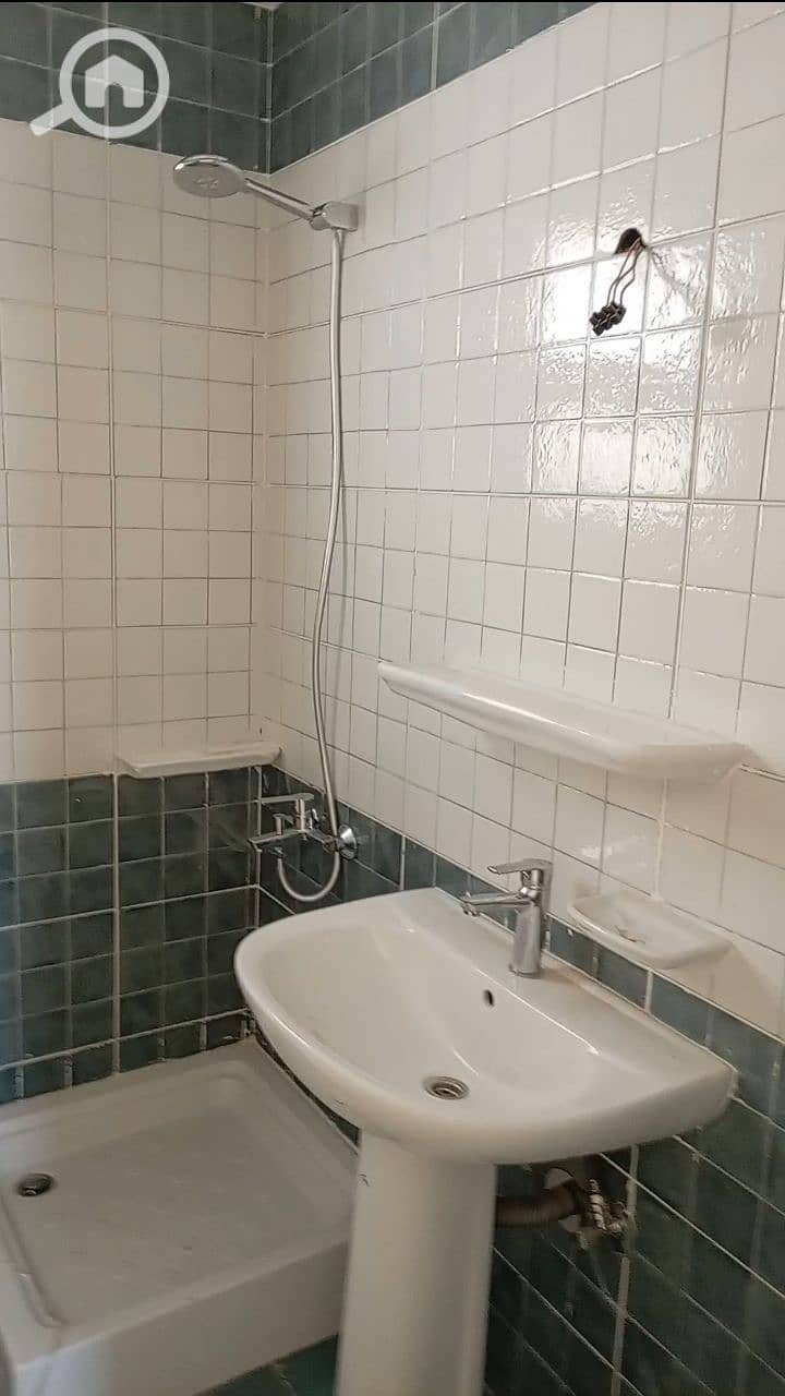 9 83410. jpg