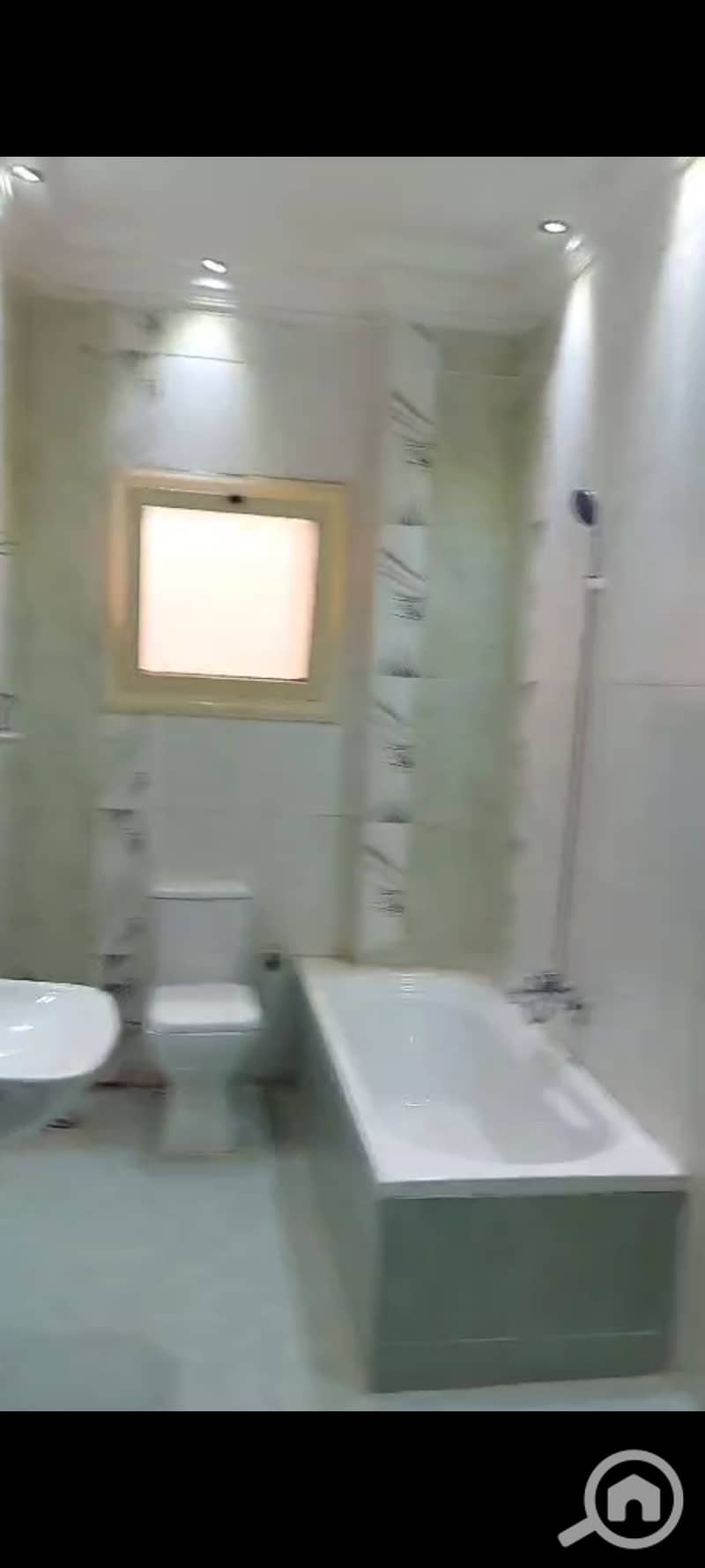 8 1001216050. jpg