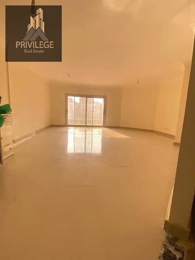 3 Bedroom Flat for Sale in Maadi, Cairo - c53d3b40-473b-4196-a024-0d7e6f77dcd7. jpg 3 Bedroom Flat for Sale in Maadi, Cairo - c53d3b40-473b-4196-a024-0d7e6f77dcd7. jpg