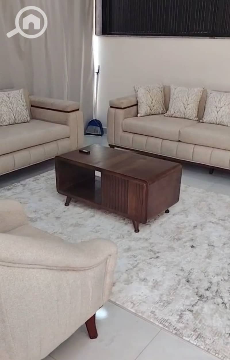 5 1000142375. jpg