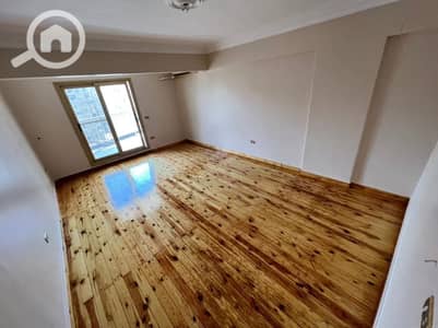 2 Bedroom Flat for Sale in Bolkly, Alexandria - IMG_1342. jpg