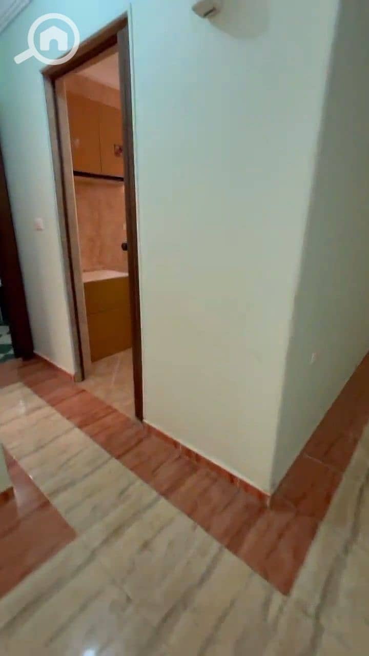 9 1000904335. jpg