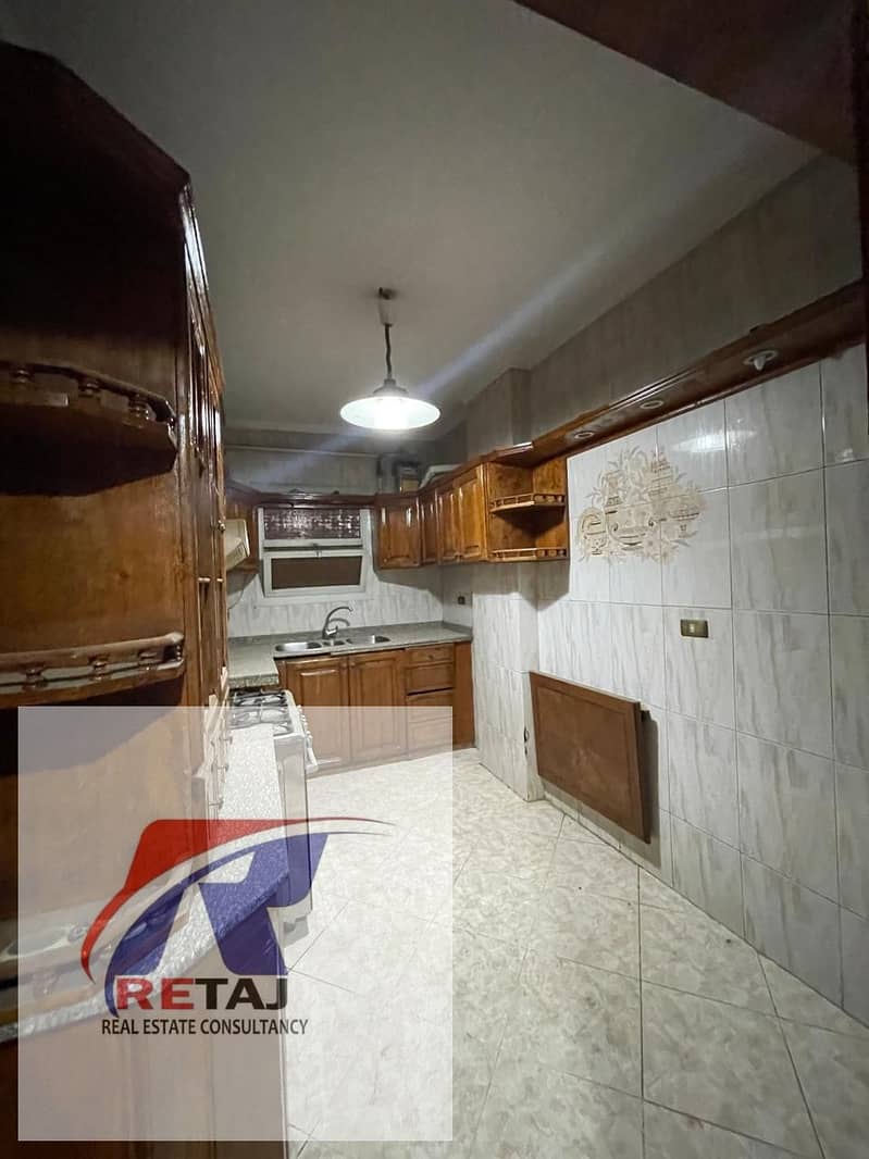 4 becaa52a-7542-43c8-9b27-39a5d63790ae. jpg