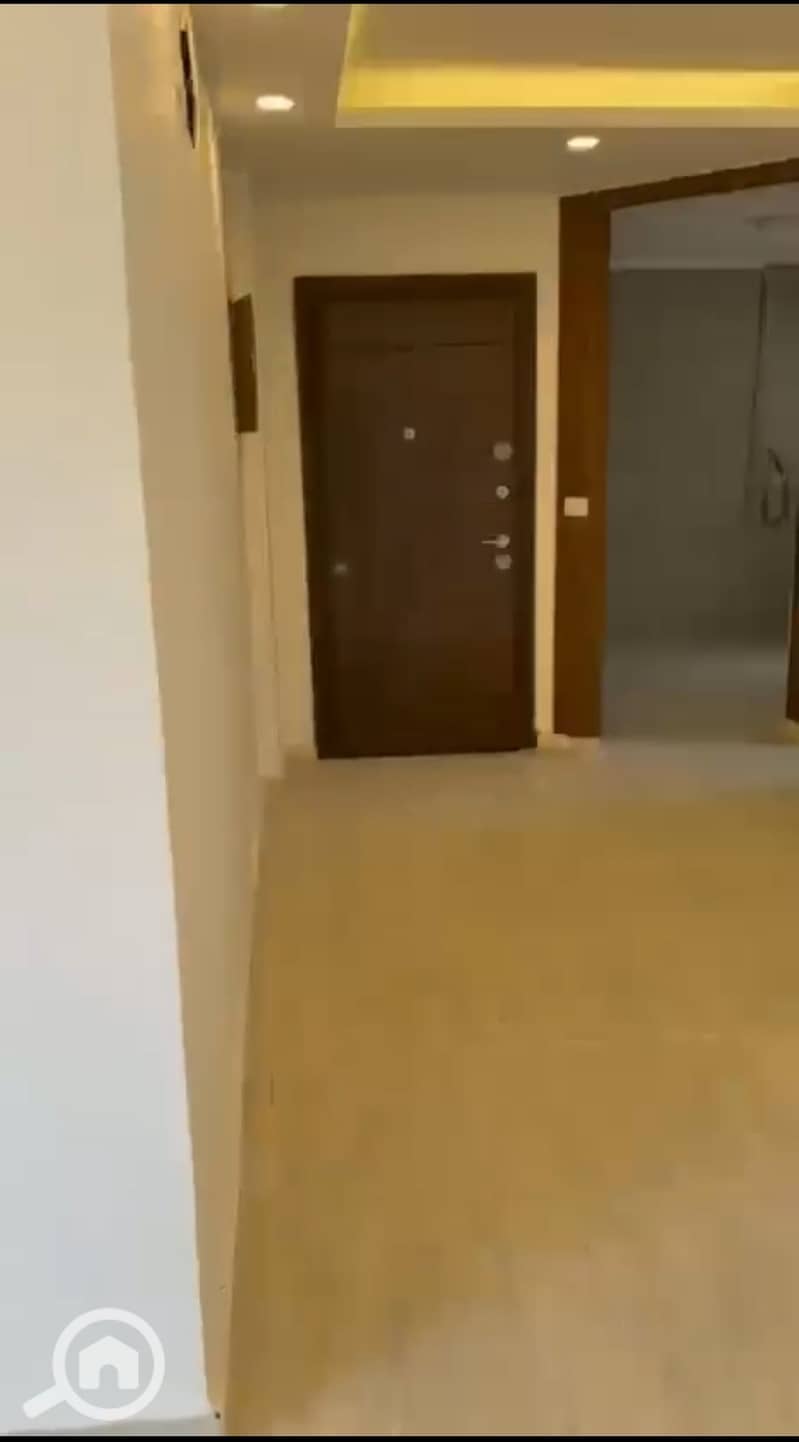 4 1000465780. jpg