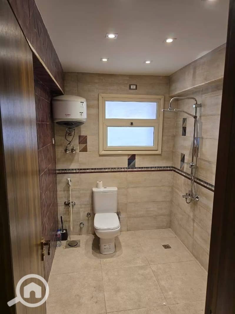 8 39557. jpg