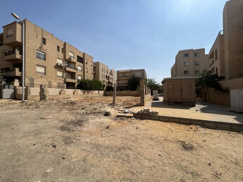 ارض للبيع التجمع الخامس اسكان الجامعه الامريكيه ارض للبيع التجمع الخامس اسكان الجامعه الامريكيه