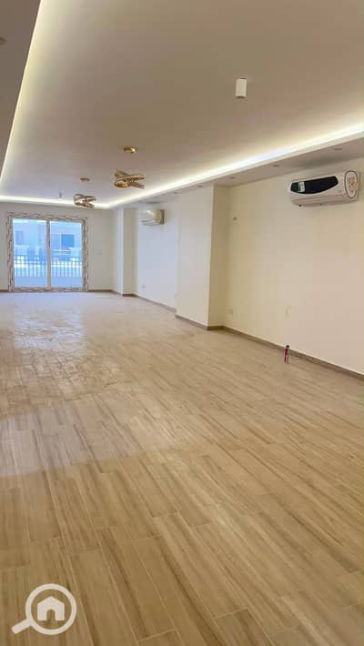 3 Bedroom Apartment for Rent in Smoha, Alexandria - 0d7d68f2-053e-4b00-aaa8-d956a1f899a8. jpg