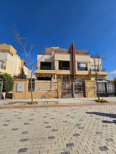 توين هاوس 4 غرف نوم للبيع في الشيخ زايد، الجيزة - d946679f-6678-45e0-a65c-69ac6795133a. jpeg توين هاوس 4 غرف نوم للبيع في الشيخ زايد، الجيزة - d946679f-6678-45e0-a65c-69ac6795133a. jpeg