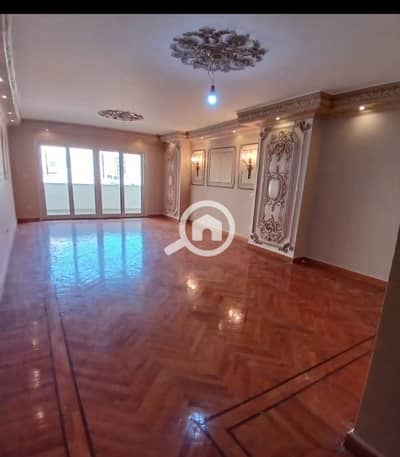 شقة 3 غرف نوم للايجار في جليم، الإسكندرية - 70be32e6-461a-4d44-8790-6a2905c080d0. jpg