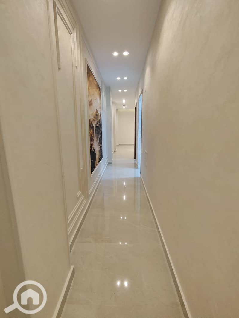 5 1000569458. jpg
